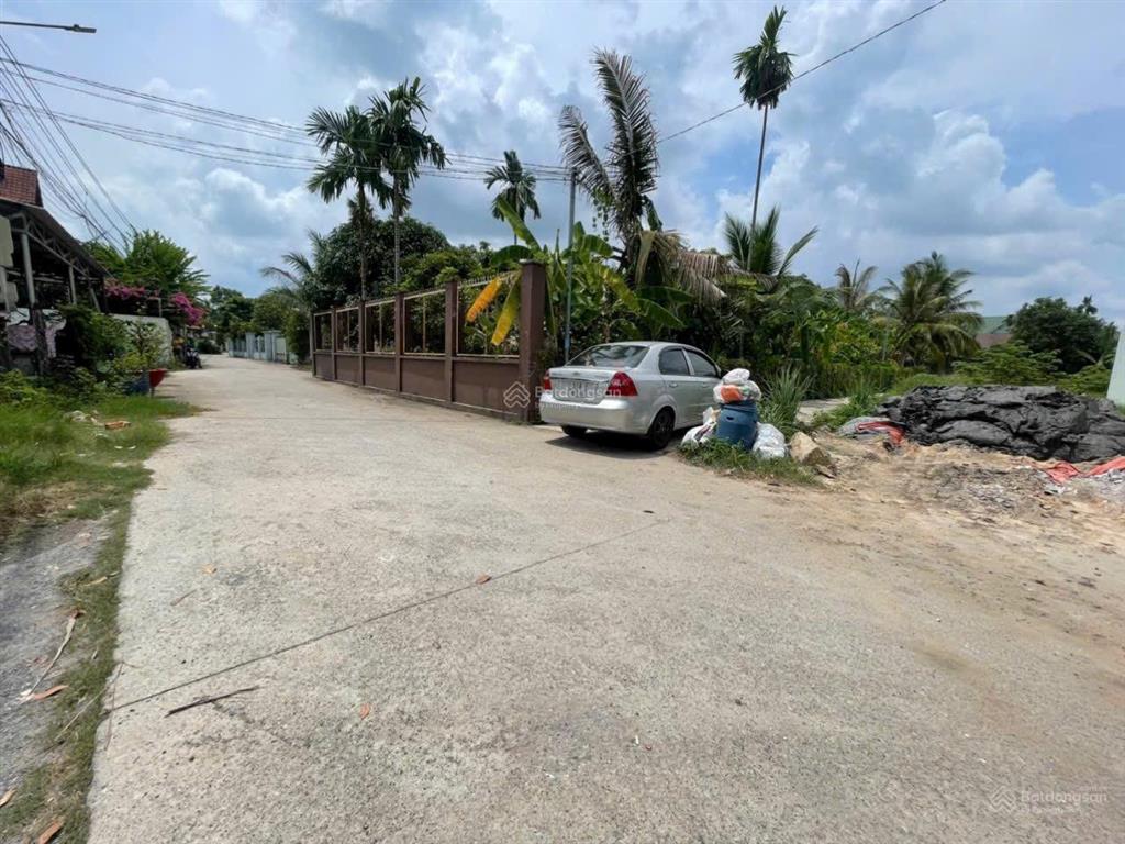 Bán đất ngang 9,65m gần chợ búng và nhà thờ búng tp.thuận an. dt 122,6m2, giá 2,45 tỷ tl.