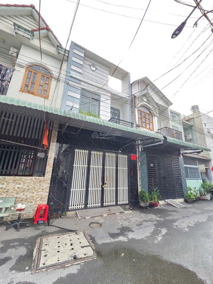Bán nhà 1 trệt 1 lầu 3pn, ngang 4,5m thổ cư 100%, liền kề vsip1 tp.thuận an. giá 2,75 tỷ tl.