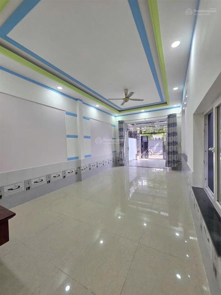 Bán nhà gần go (bigc) dĩ an 800m tp.dĩ an. dt 127,3m2 có 3pn, giá 5,49 tỷ thương lượng (giá rẻ ạ).