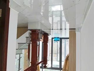 Nhà hóc môn vị trí vàng, 3pn, 3 wc, hướng đông nam, sổ hồng giá 4.5 tỷ