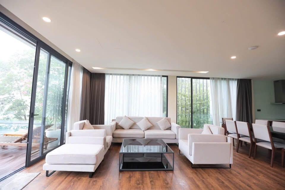 Chủ gửi bán căn villa lake view flamingo đại lải resort vĩnh phúc
 dt 400m trong sổ+lưu ko 600m