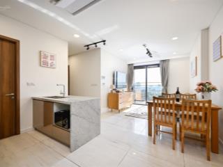 Cho thuê chcc kingdom 101, quận 10, 72m2, 2pn + 2wc, giá 16tr, có slot ô tô.  0936 571 ***(hồng)