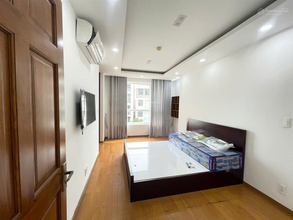 Cho thuê ch sky center, tân bình, 42m2, officetel, 1wc, dùng làm văn phòng + ở.  0936 571 ***