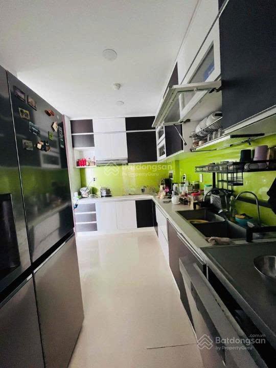 Cần tiền bán căn hộ xigrand court, q.10, 90m2, 3pn, 2wc, giá 9 tỷ, có sổ.0936 571 ***hồng