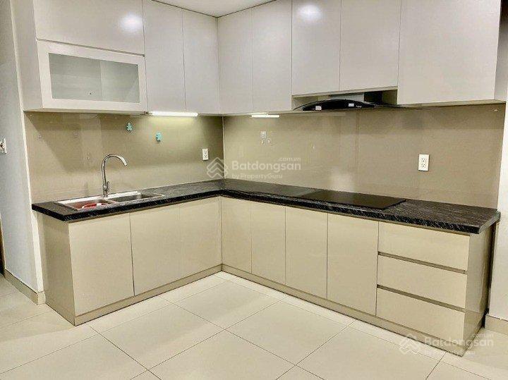 Cho thuê gấp căn hộ rivera park, quận 10, 68m2, 2pn, 1wc, giá 14tr.  0936 571 *** (hồng)