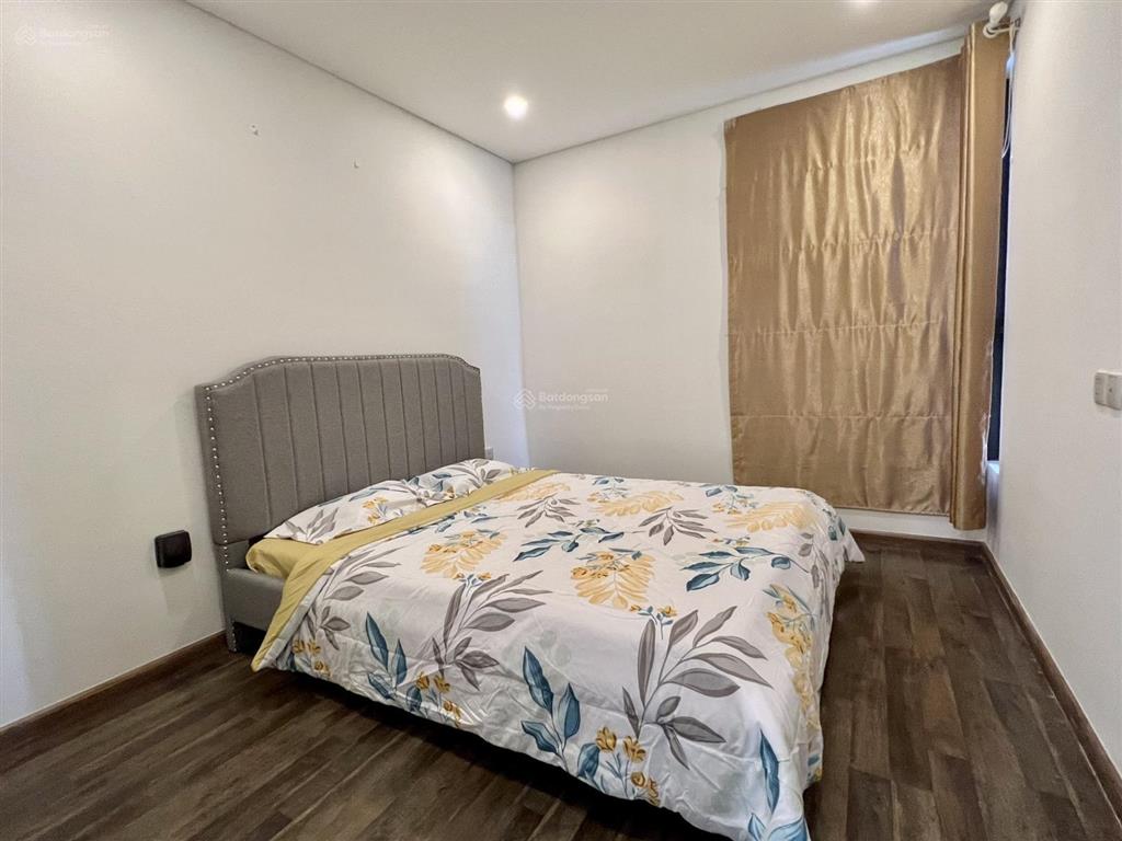 Cho thuê căn hộ sky center, 75m2, 2pn, 2wc, nhà đẹp, giá 15tr, q.tân bình.  0936 571 ***