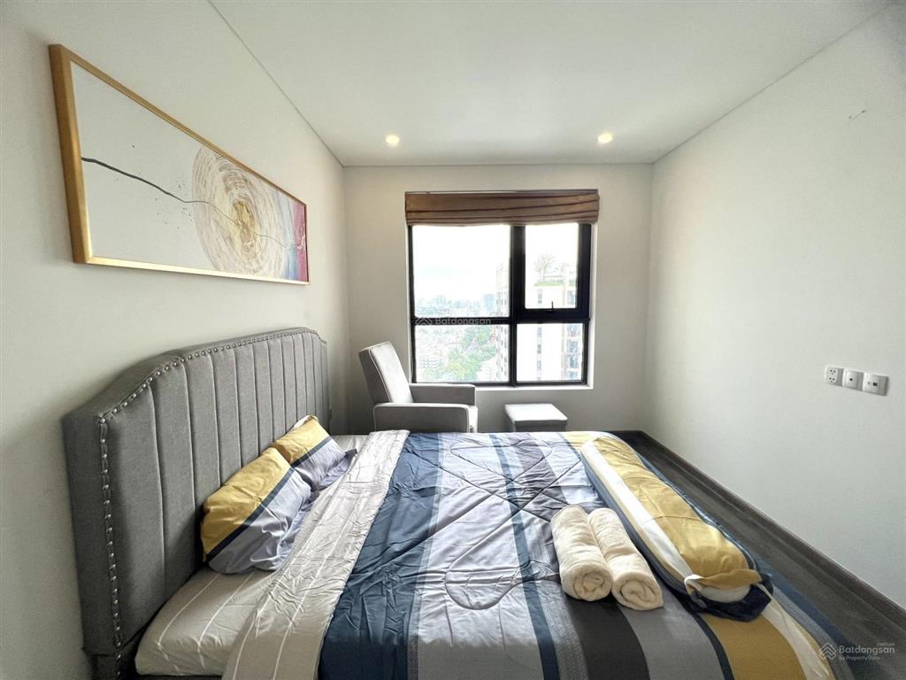 Cho thuê căn hộ sky center, 75m2, 2pn, 2wc, nhà đẹp, giá 15tr, q.tân bình.  0936 571 ***