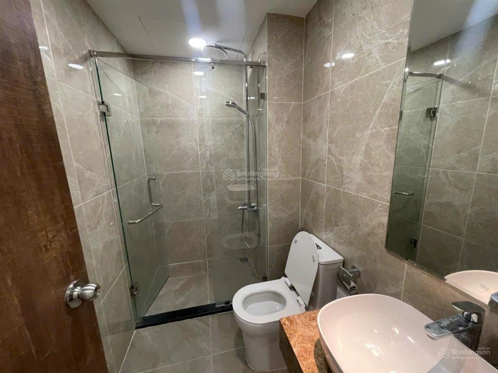 Cần cho thuê gấp ch the prince, phú nhuận, 75m2, 2pn, 2wc, giá 18tr.  0936 571 ***(hồng)