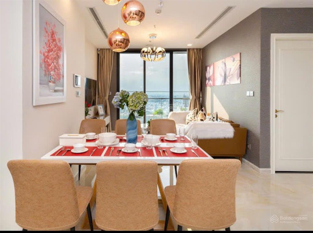 Cho thuê 3pn, 2wc, 110m2, giá 35 triệu tại vinhomes golden river ba son, q1, hcm