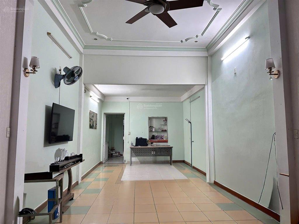 Bán gấpbán gấp nhà 2 tầng ngay sát mt nguyễn văn thoại, mỹ an, cách mt 20m ,s132m2, ngang hơn 5m.