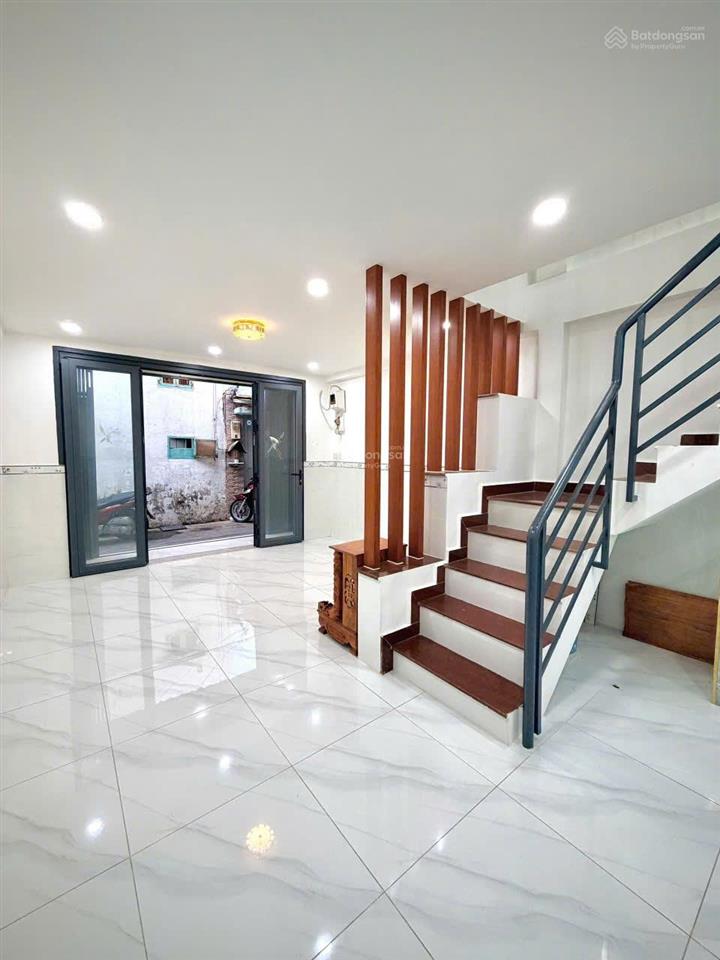 4x8, nhà có 1 lầu hẻm 206 lê văn quới, giáp hòa bình