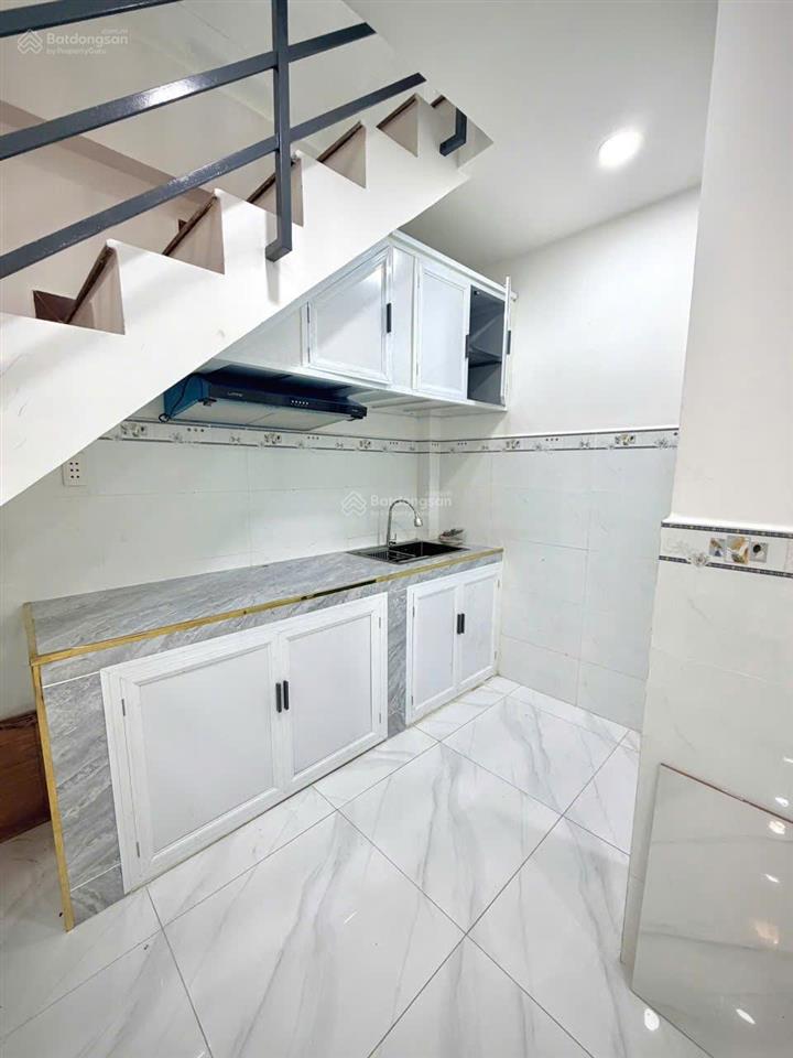4x8, nhà có 1 lầu hẻm 206 lê văn quới, giáp hòa bình