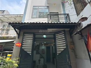 Nhà đúc 4 tấm đường 16a, giáp lê văn quới vào