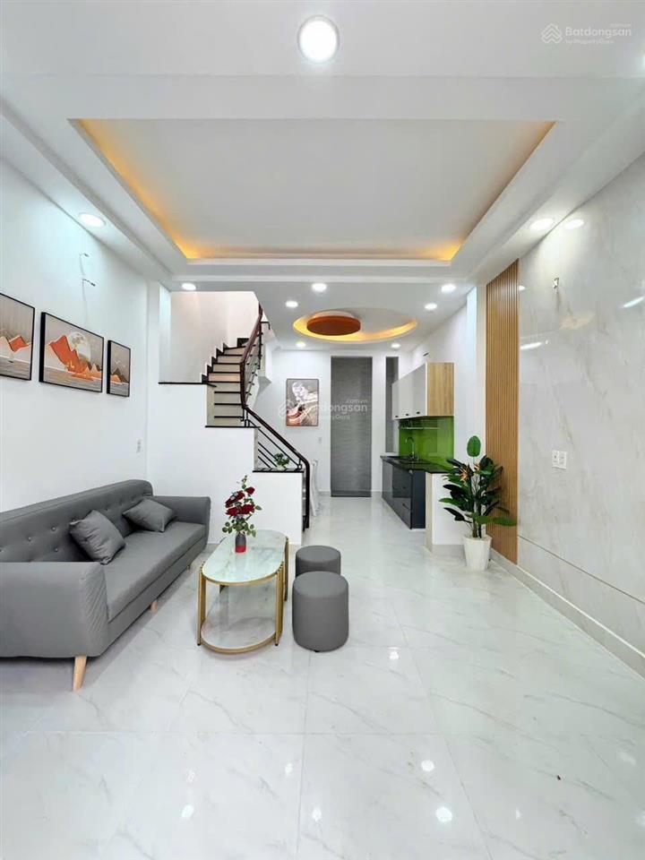 Nhà đúc 4 tấm đường 16a, giáp lê văn quới vào