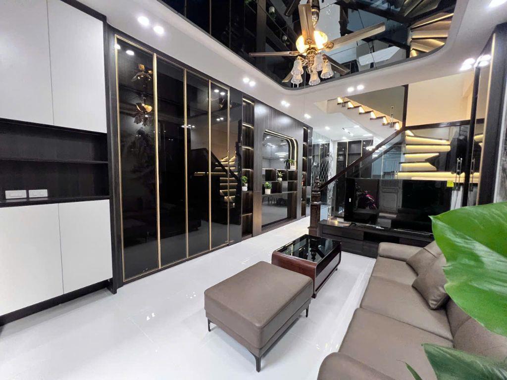 BÁN NHÀ LÁNG HẠ – THANG MÁY XỊN, NGÕ THÔNG TỨ PHÍA, GIÁ CHỈ 10 TỶ 