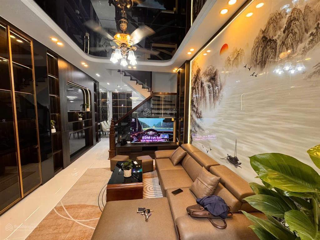 Bán nhà phạm văn đồng 45m 6 tầng thang máy mặt ngõ ô tô xây mới tinh đủ nội thất