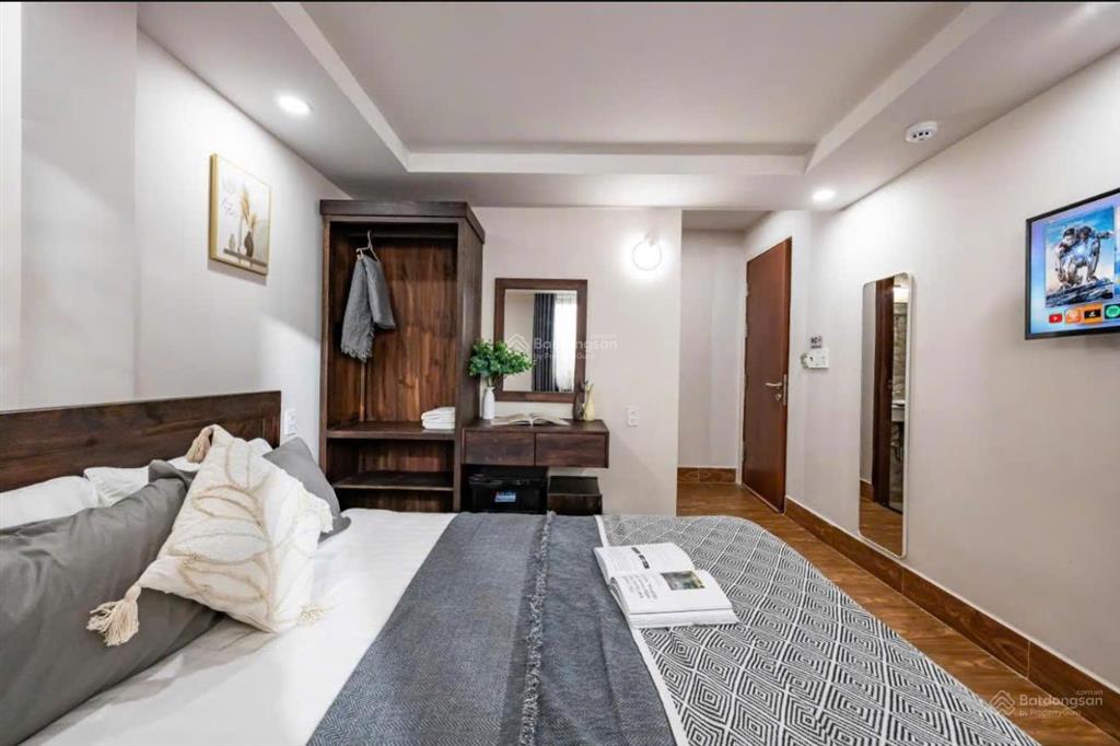 Bán nhà trịnh văn bô 35m2 5 tầng phân lô quân đội giá nhỉnh 5 tỷ hàng ngộp