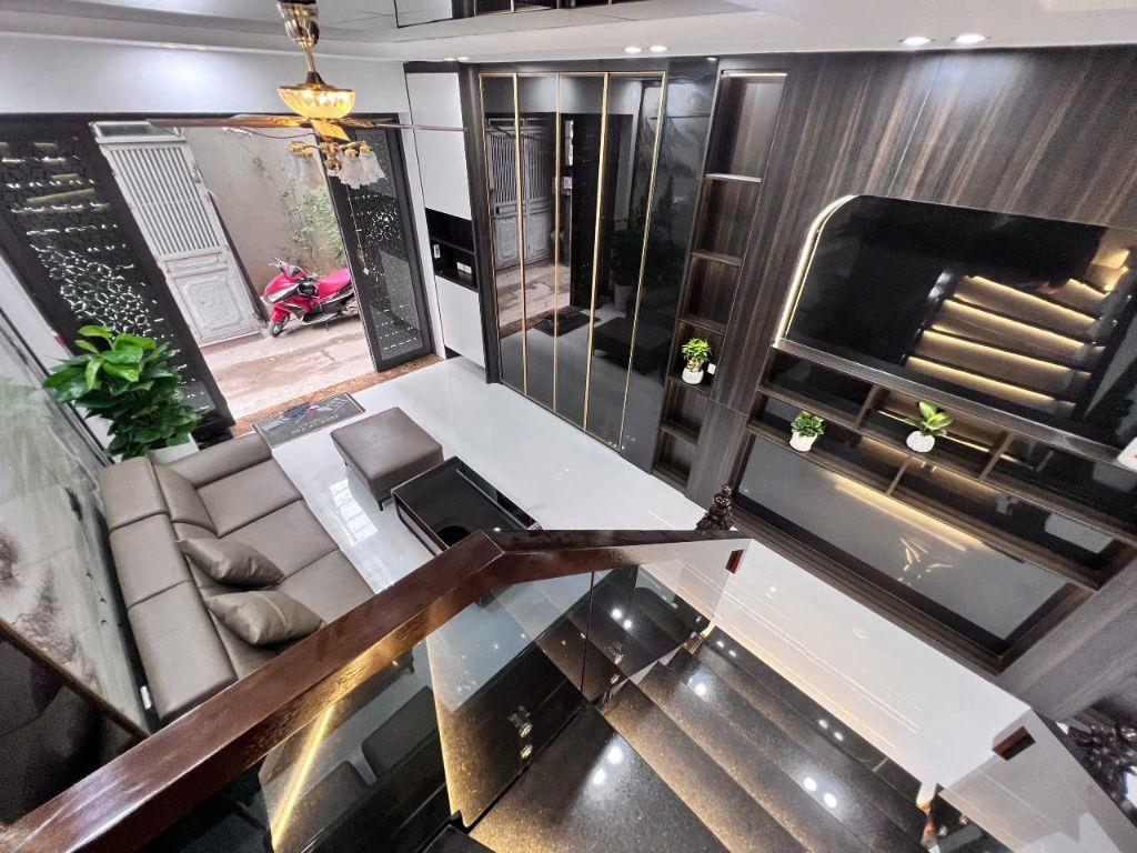 BÁN GẤP NHÀ CỔ NHUẾ – 34M² – 5 TẦNG – NGÕ THÔNG THOÁNG – CHỈ 7 TỶ DUY NHẤT 1 CĂN 