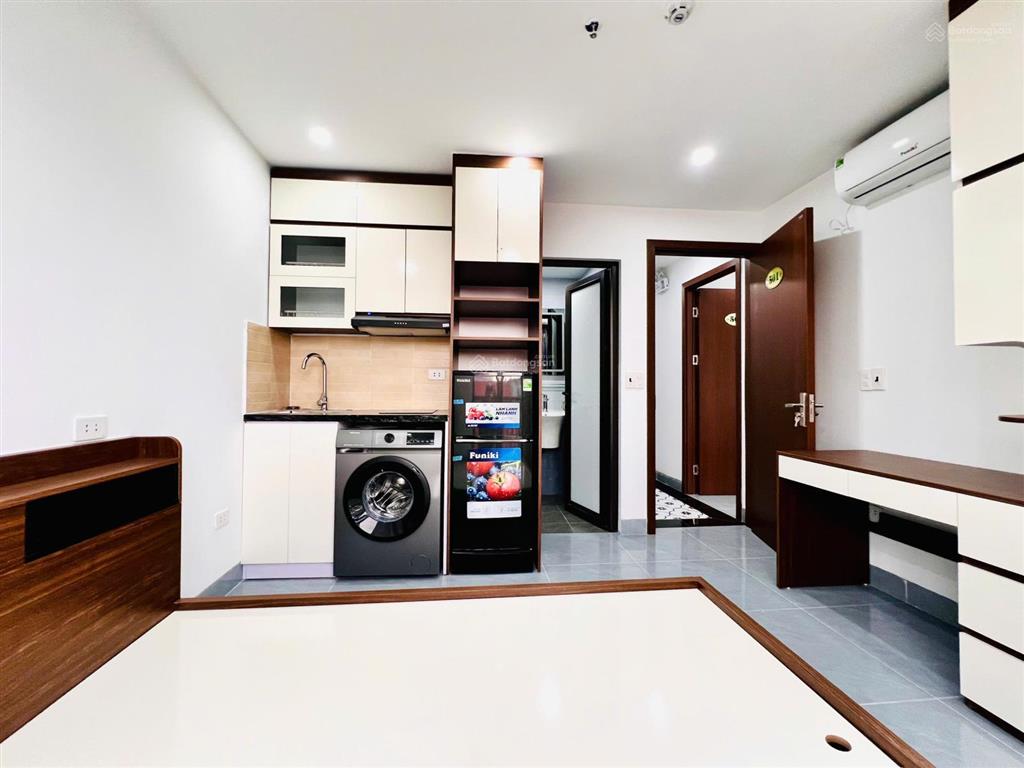 Bán tòa nhà phú diễn vị trí đẹp cách phố chỉ 3 nhà 80m, 8 tầng doanh thu 150 triệu/tháng