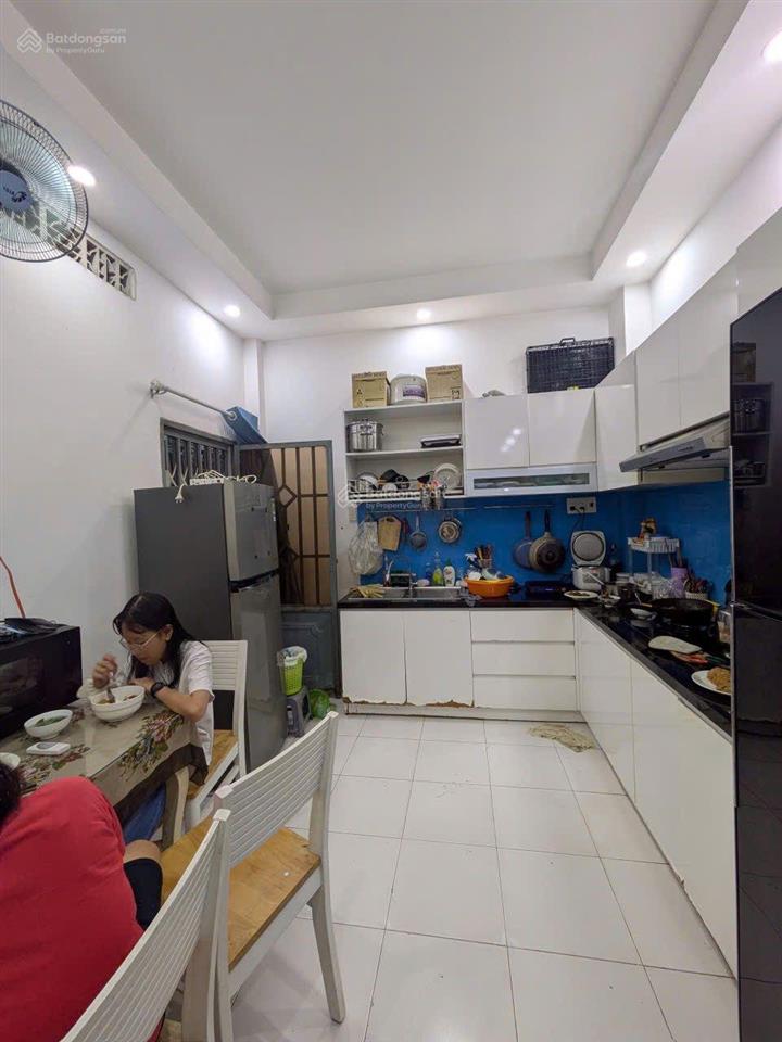 Nhà nguyên căn hẻm 861 trần xuân soạn, 3pn, 3wc, 99m2