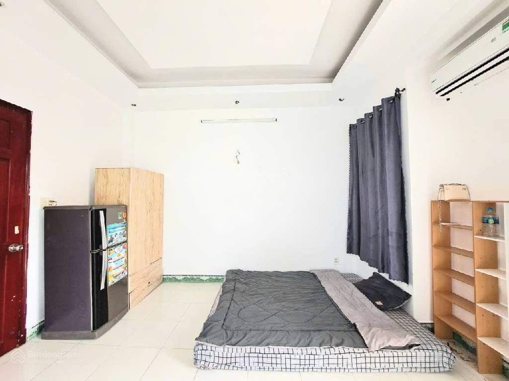 Chdv 22tr/th  hxh 1 sẹc  gần mặt tiền đường 108m2 ngang 6m 4tầng 8pn quang trung p8 gv chỉ 9tỷ7 tl