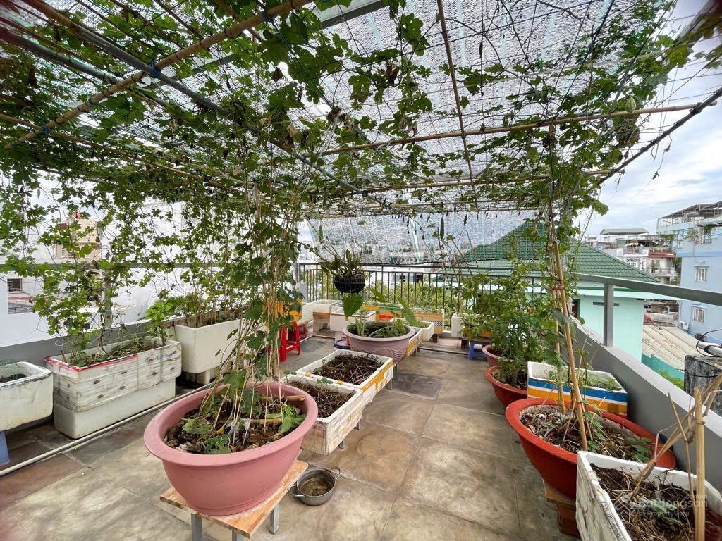 Hẻm xe hơi đậu cổng  gần emart phan huy ích p12 gv nhà đẹp 84m2 nở hậu 3 tầng 3pn  chỉ 6,25 tỷ tl