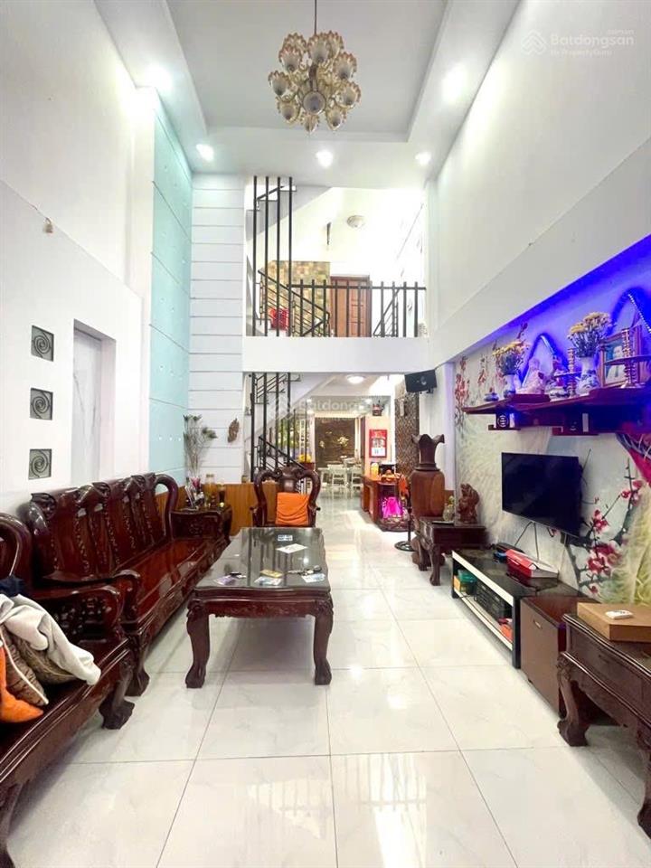 Ngay emart phan huy íchhxh vào nhàđẹp ở ngay63m23tầng3pnchỉ 8tỷ8 tl