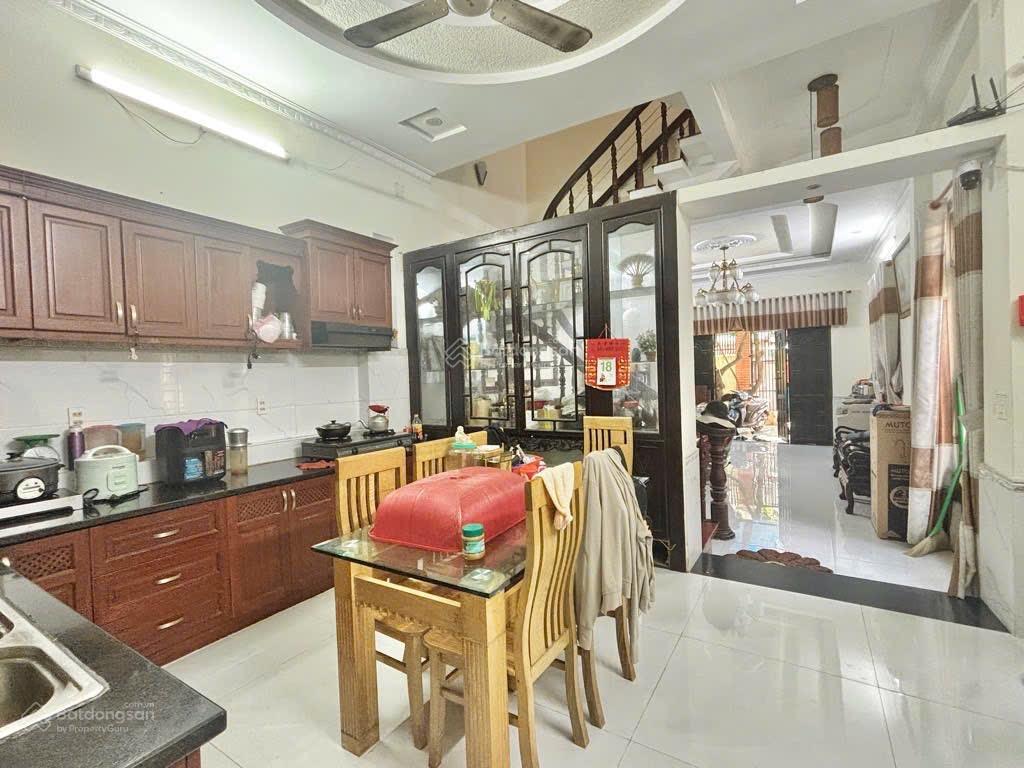 Sát khu citylandgần mặt tiềnnhà đẹp140m2ngang 5,5m4tầng4pn5wcthống nhất p16 gvchỉ 9tỷ9 tl