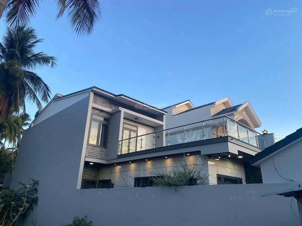 Bán villa hai tầng ở bàu me, thiện nghiệp.  0974 090 ***