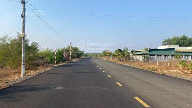 Bán 1000m2 đường tl 715 ngay cổng chào thiện nghiệp giá 1,7 triệu/m2.  0974 090 ***