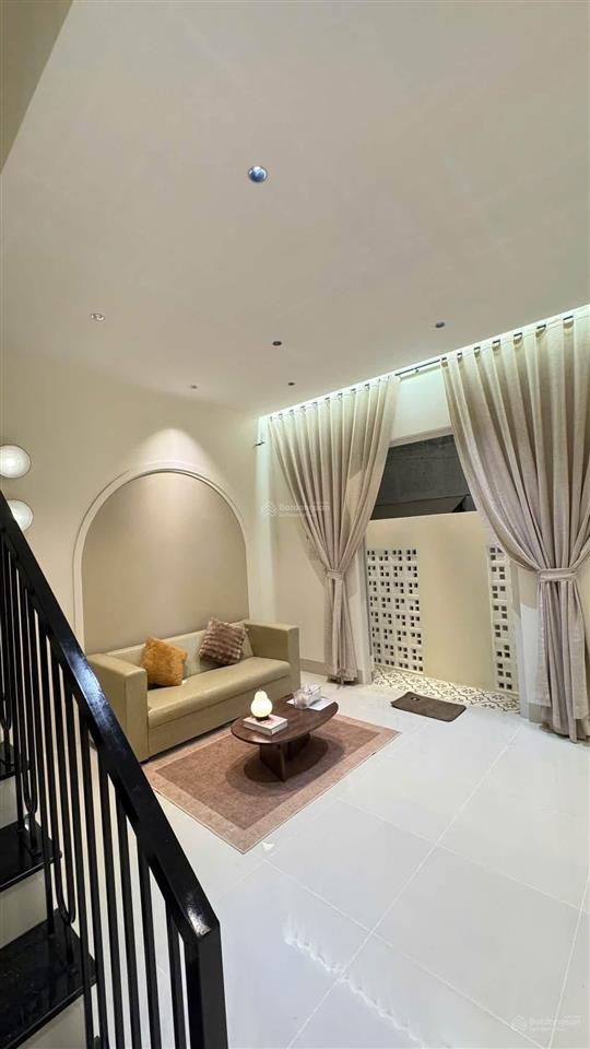 Bán nhà 2 tầng mới xây trung tâm phan thiết.  0974 090 ***