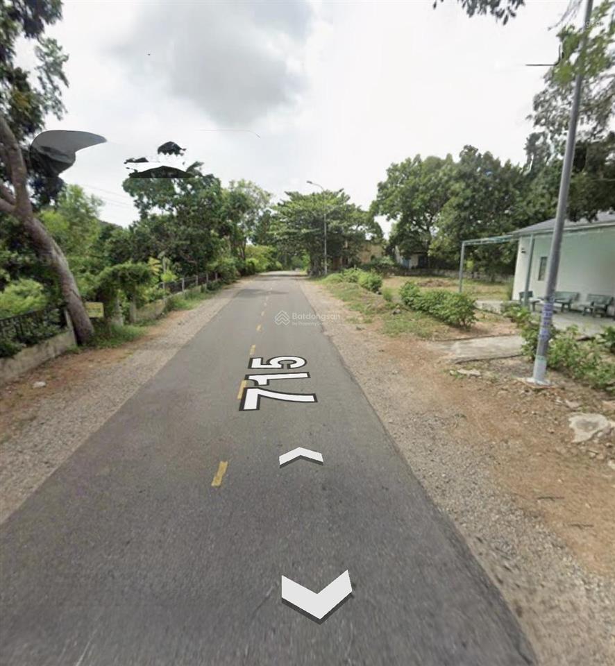 Bán 1500m2 có 400m2 thổ cư giá ngộp mặt tiền 715.  0974 090 ***
