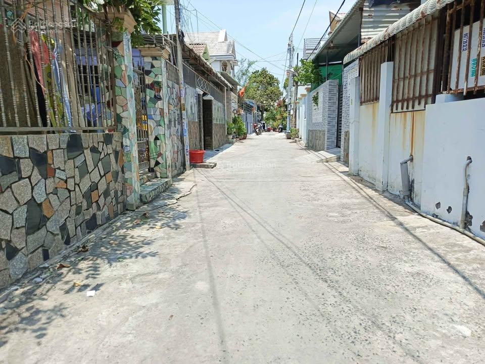 Bán lô đất nhỏ cách biển 100m ở trung tâm phan thiết.  0974 090 ***