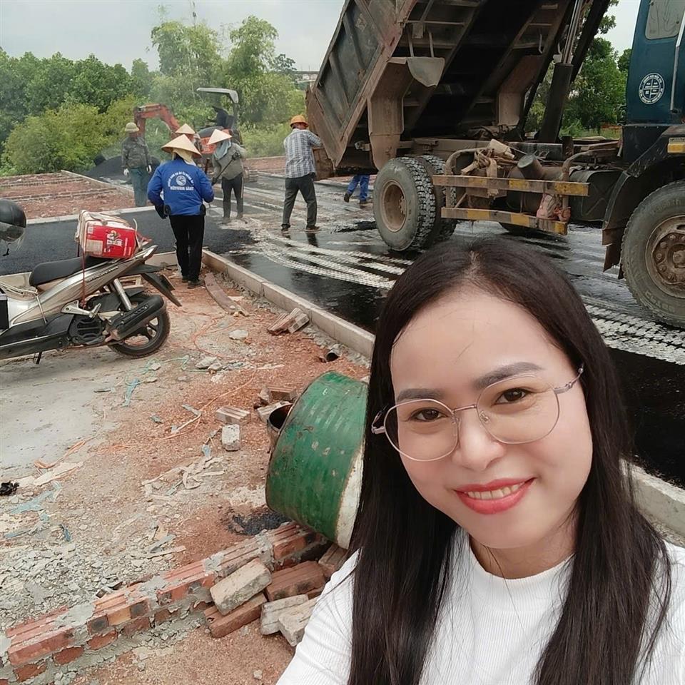 E THỊNH MỞ BÁN NHIÊU LÔ ,GIÁ CHỈ HƠN 700 TR DT 100 M FUN THỔ CƯ , ĐỊA CHỈ TẠI TRUNG GIÃ