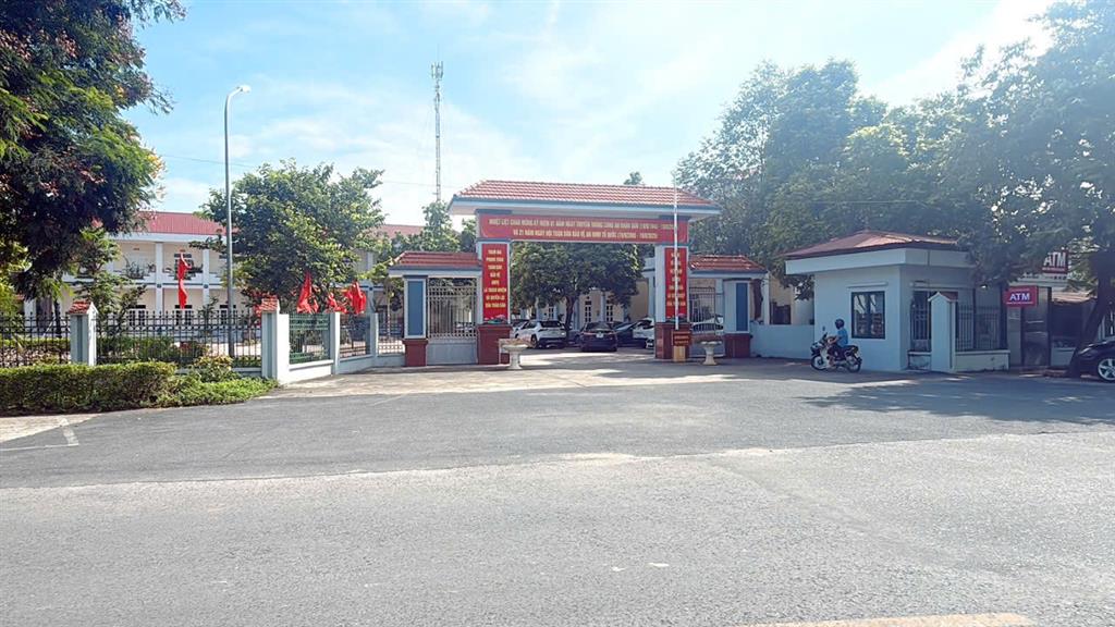 VỊ TRÍ VÀNG -ĐẤT KINH DOANH MẶT ĐƯỜNG NHỰA  ,NGHỈ DƯỠNG ,KHO XƯỞNG XE CÔNG TRÁNH ,VỊ TRÍ