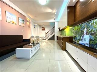 Bán nhà lô góc phố bồ đề, 7 tỷ, 35 m2, 3pn, mt 4m, ô tô kinh doanh thông từ bồ đề sang hồng tiến