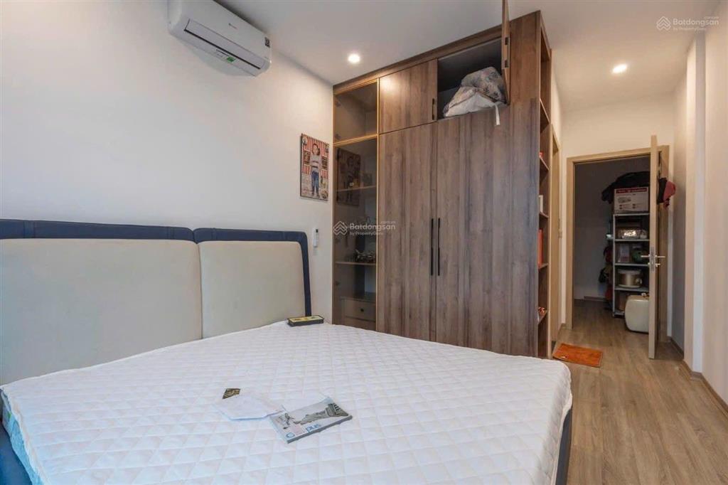 Cho thuê nhà mặt phố thạch bàn long biên 41m 5 tầng 11 triệu kd đủ nội thất 3 ngủ