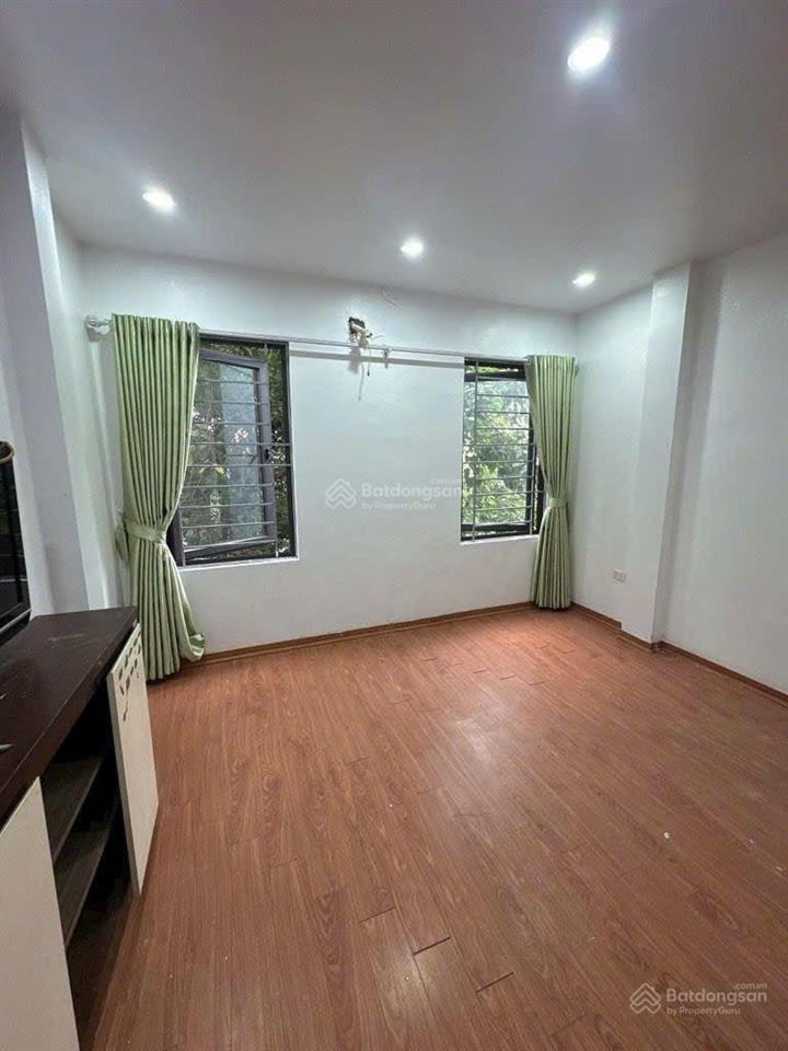 Bán nhà phố ngọc thụy long biên 7 tỷ 35m 5 tầng mt 4m gần trường việt pháp và công viên