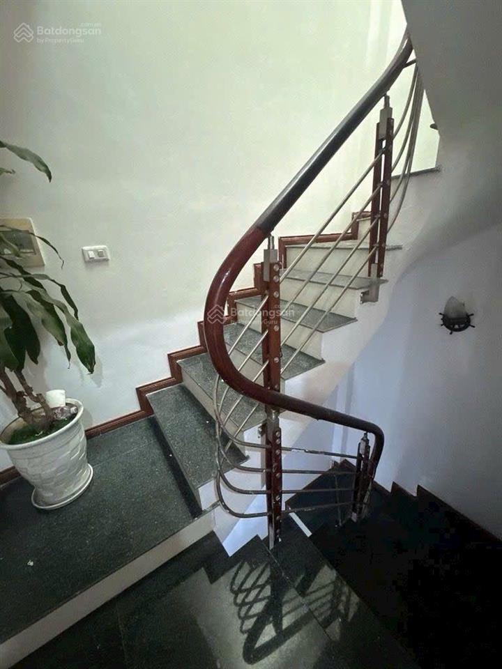 Bán nhà phố ngọc thụy long biên 7 tỷ 35m 5 tầng mt 4m gần trường việt pháp và công viên