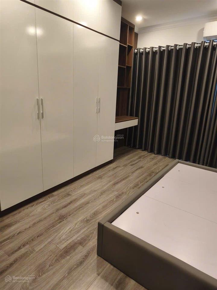 Cho thuê nhà phố sài đồng long biên 9 triệu 36m 5 tầng 3 phòng ngủ đủ nội thất gần mặt phố