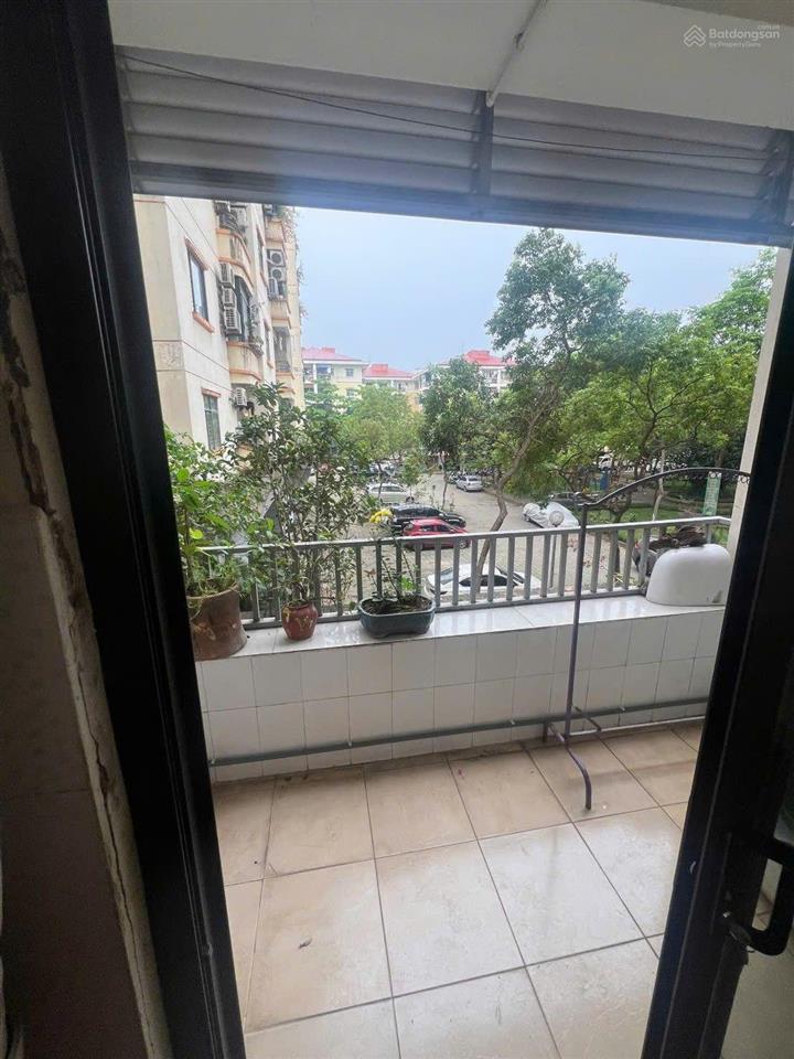 Bán chung cư h1 việt hưng long biên 71m2 2 ngủ đủ nội thất gần khu hành chính long biên, hồ nước