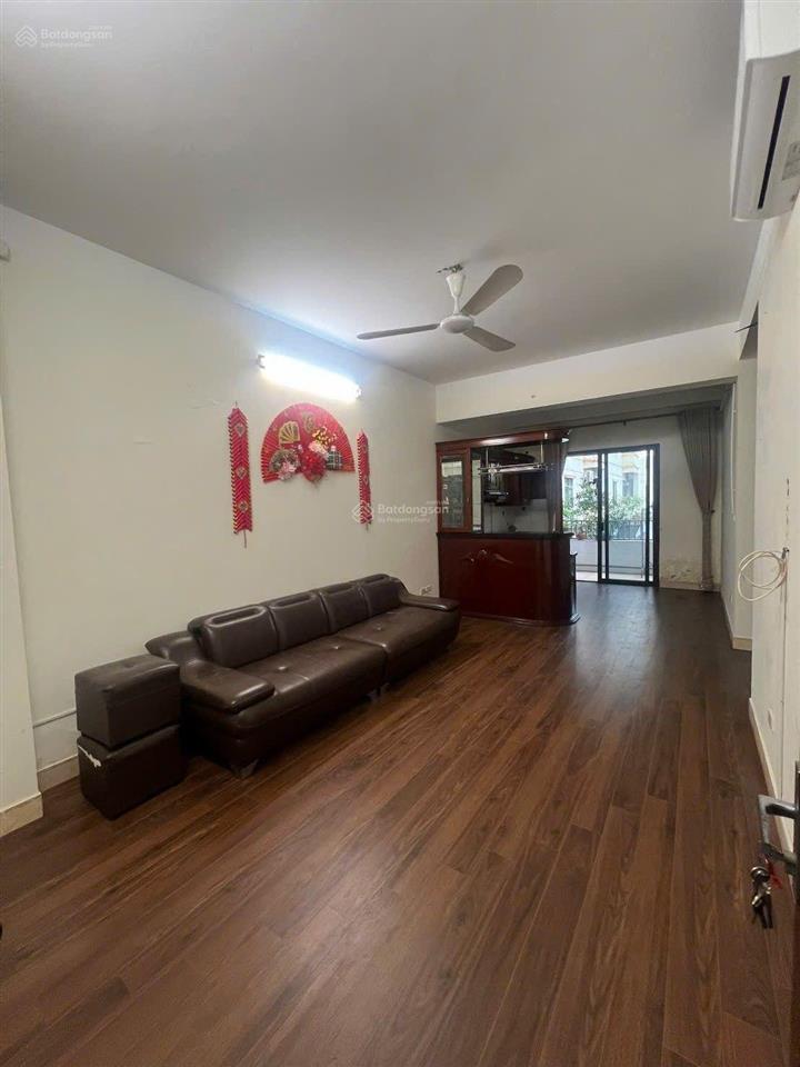 Bán chung cư h1 việt hưng long biên 71m2 2 ngủ đủ nội thất gần khu hành chính long biên, hồ nước