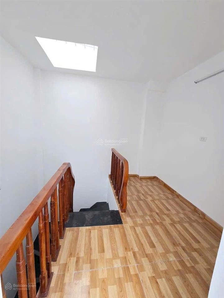 Bán nhà riêng 34m2, 6.5 tỷ,cổ linh,long biên, ngõ 3m,ô tô, kinh doanh đối diện aeon và cầu vĩnh tuy