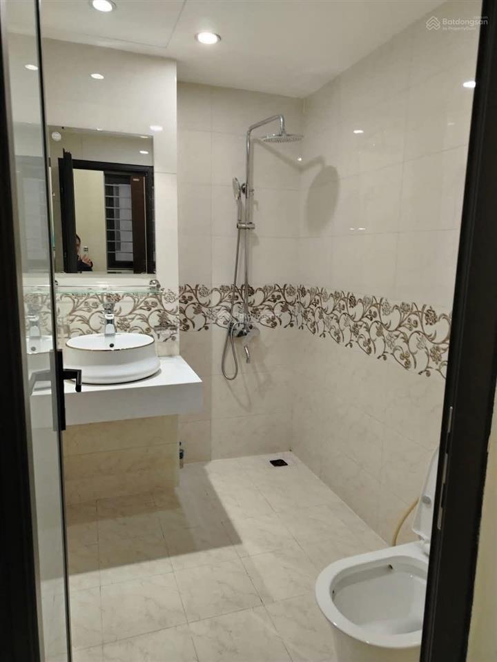 Bán nhà riêng 34m2, 6.5 tỷ,cổ linh,long biên, ngõ 3m,ô tô, kinh doanh đối diện aeon và cầu vĩnh tuy