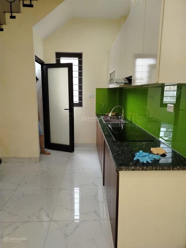Bán nhà riêng 34m2, 6.5 tỷ,cổ linh,long biên, ngõ 3m,ô tô, kinh doanh đối diện aeon và cầu vĩnh tuy