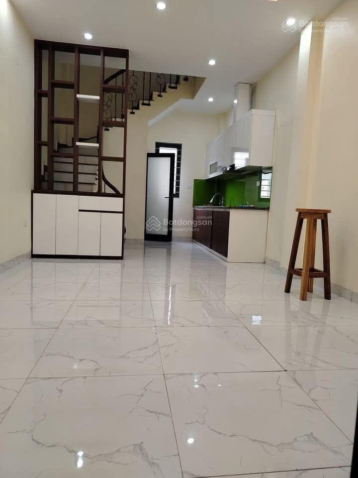 Bán nhà riêng 34m2, 6.5 tỷ,cổ linh,long biên, ngõ 3m,ô tô, kinh doanh đối diện aeon và cầu vĩnh tuy