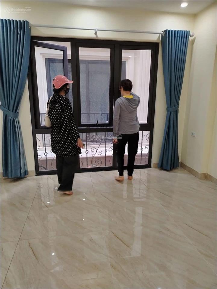 Bán nhà riêng 34m2, 6.5 tỷ,cổ linh,long biên, ngõ 3m,ô tô, kinh doanh đối diện aeon và cầu vĩnh tuy