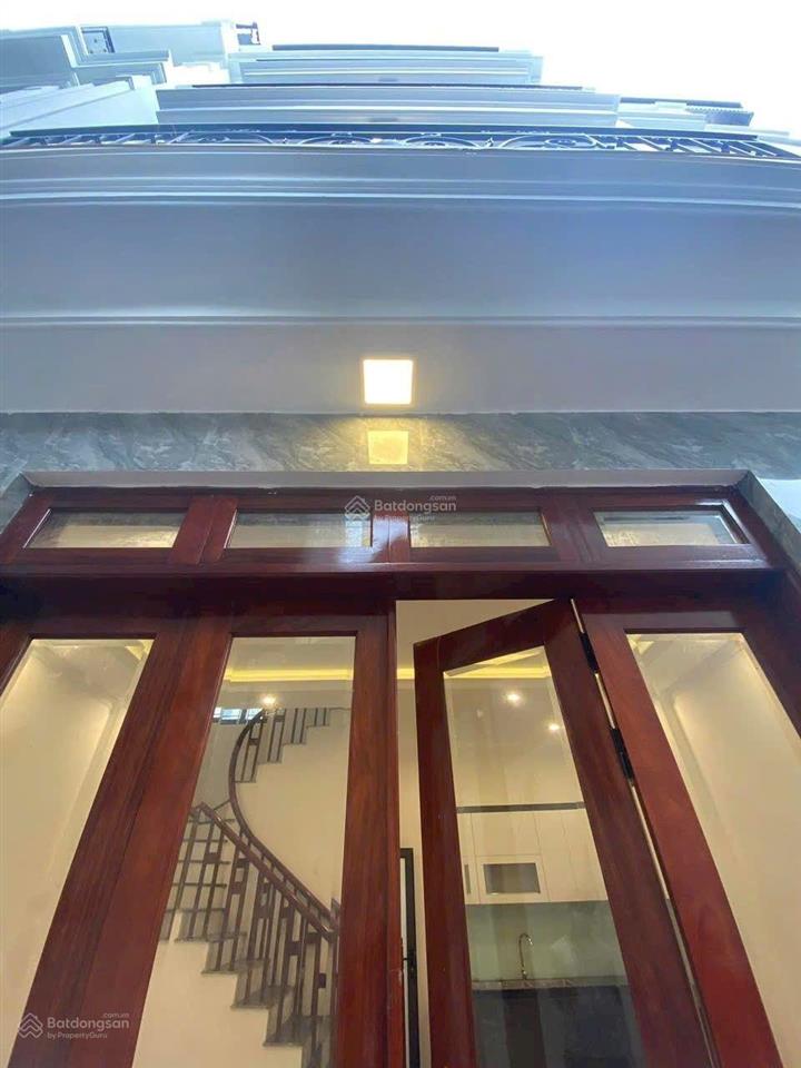 Bán nhà riêng thạch bàn, long biên, 6.1 tỷ, 35m2, giá cực chất. gần siêu thị aeon, cầu vĩnh tuy