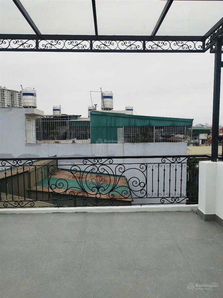 Bán nhà riêng thạch bàn, long biên, 6.1 tỷ, 35m2, giá cực chất. gần siêu thị aeon, cầu vĩnh tuy