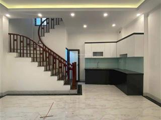 Bán nhà riêng thạch bàn, long biên, 6.1 tỷ, 35m2, giá cực chất. gần siêu thị aeon, cầu vĩnh tuy